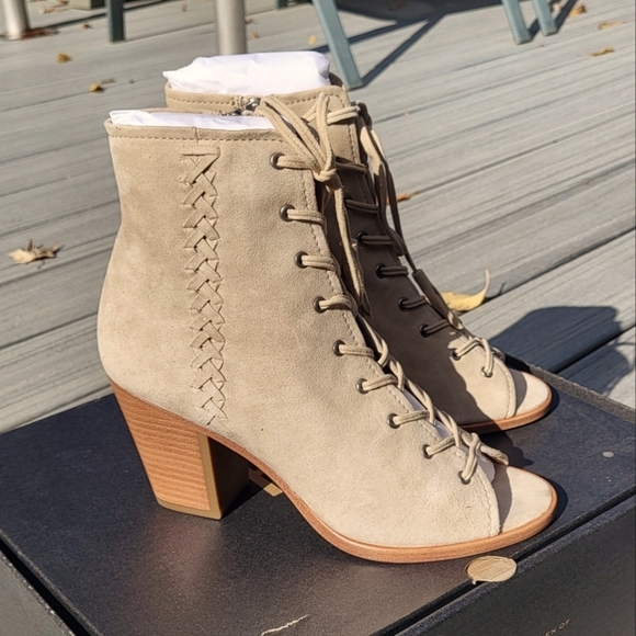 Frye Dani Whipstitch Lace Up Peep Toe Bootie NIB - Picture 3 of 14